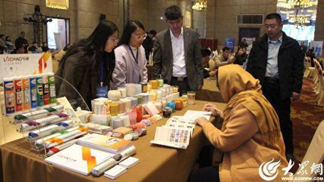 烛三分钟签单企业跨界底气何来CQ9电子潍坊临朐:香薰蜡(图2) 烛三分钟签单企业跨界底气何来CQ9电子潍坊临朐:香薰蜡(图2)