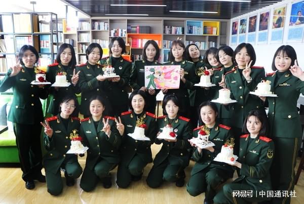 警青海省总队通信女兵开展三八妇女节暖心活动CQ9电子最新网站巾帼芳华温暖军营——武(图2)